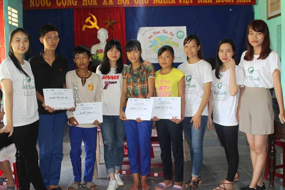 Sinh[-]viên[-]Hà[-]Nội[-]vượt[-]500[-]km[-]gieo[-]mầm[-]xanh[-]tại[-]Quảng[-]Trị